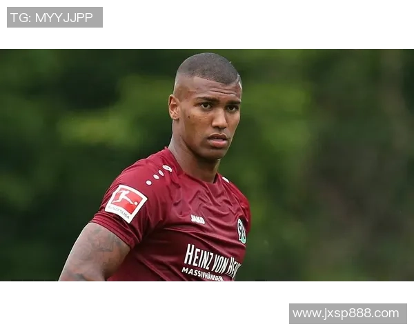 汉诺威96与多特蒙德激战正酣比分结果揭晓引发球迷热议