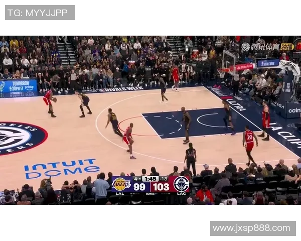 湖人快船第四场精彩回放102全场比赛亮点与精彩瞬间解析